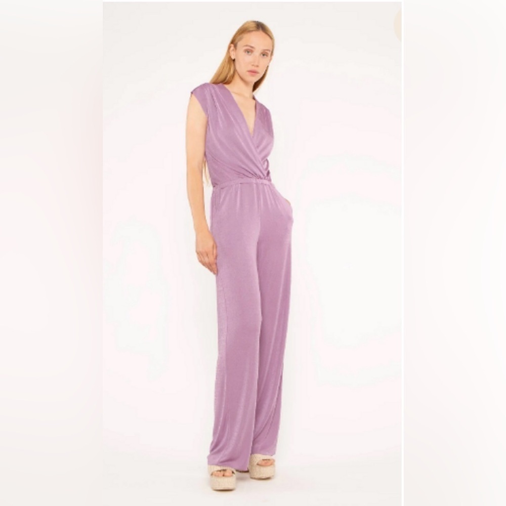 NWOT Ripley Rader Slinky Lavender Jumpsuit, Short Sleeves,V-Neck,Wide Leg, 1-XS